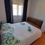 Apartment House Roncevic 50 M From Sea A1 *