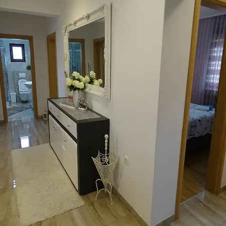 Apartmán House Roncevic 50 M From Sea A1 *