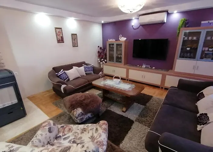 Apartmán House Roncevic 50 M From Sea A1