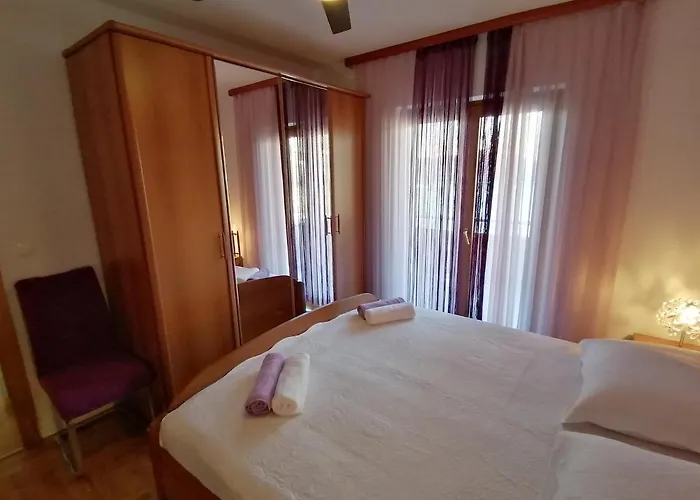 House Roncevic 50 M From Sea A1 Appartamento *