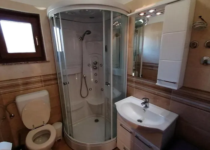House Roncevic 50 M From Sea A1 *