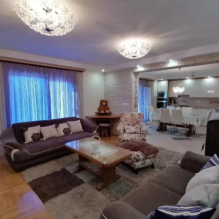 House Roncevic 50 M From Sea A1 Apartament *