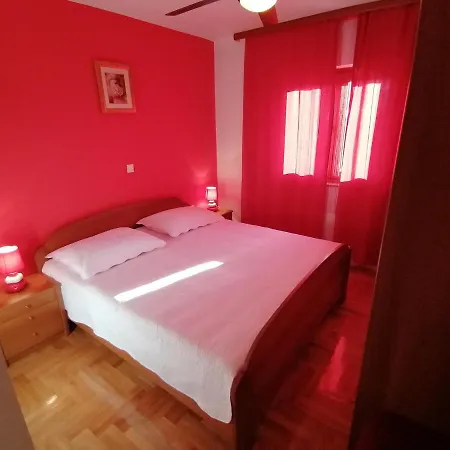 House Roncevic 50 M From Sea A1