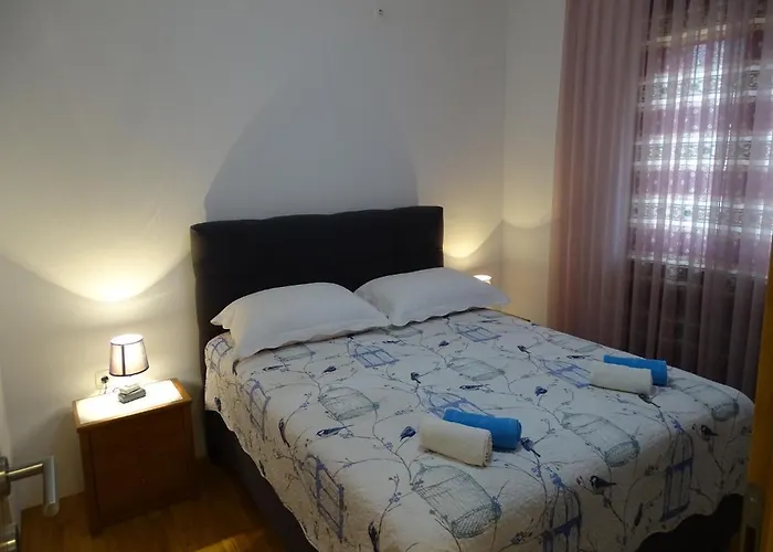 House Roncevic 50 M From Sea A1 * Ясенице