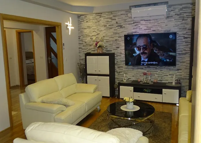 Apartament House Roncevic 50 M From Sea A1 *