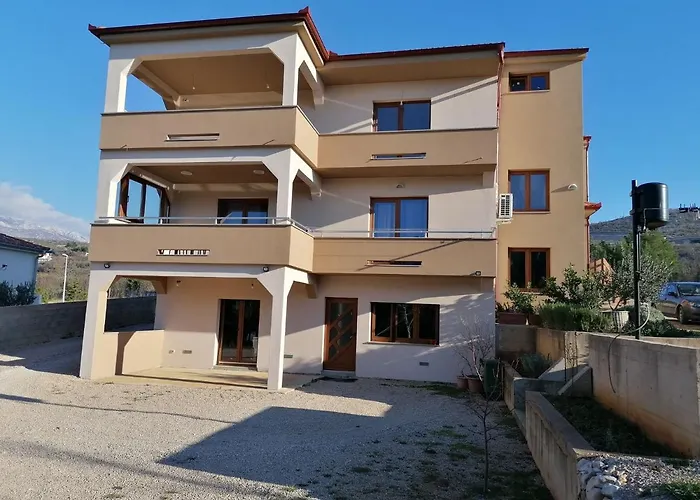 House Roncevic 50 M From Sea A1 Апартаменты *