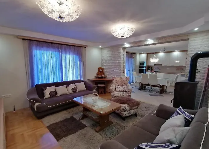 House Roncevic 50 M From Sea A1 Apartament *